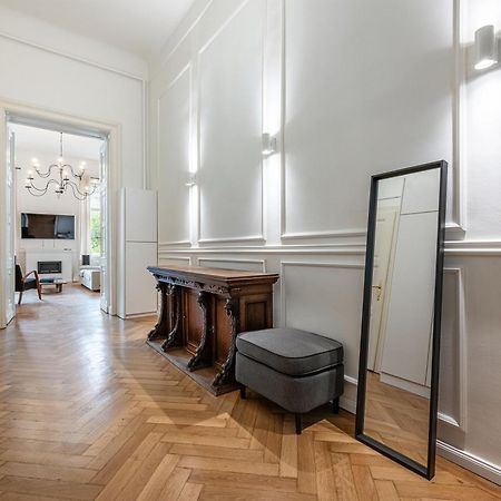 Andrassy 28, Next To Opera, Parking Apartment Budapest Ngoại thất bức ảnh