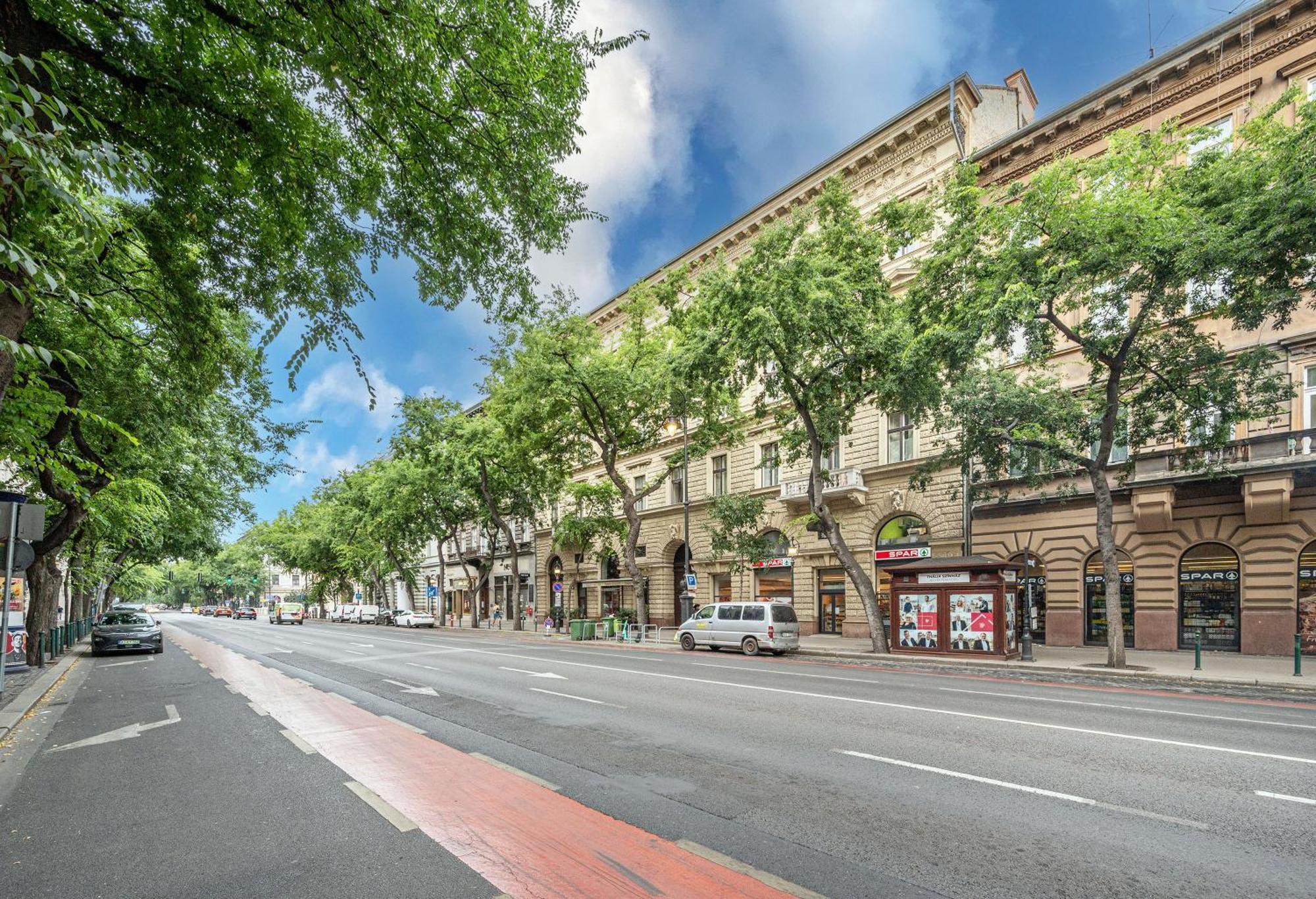 Andrassy 28, Next To Opera, Parking Apartment Budapest Ngoại thất bức ảnh
